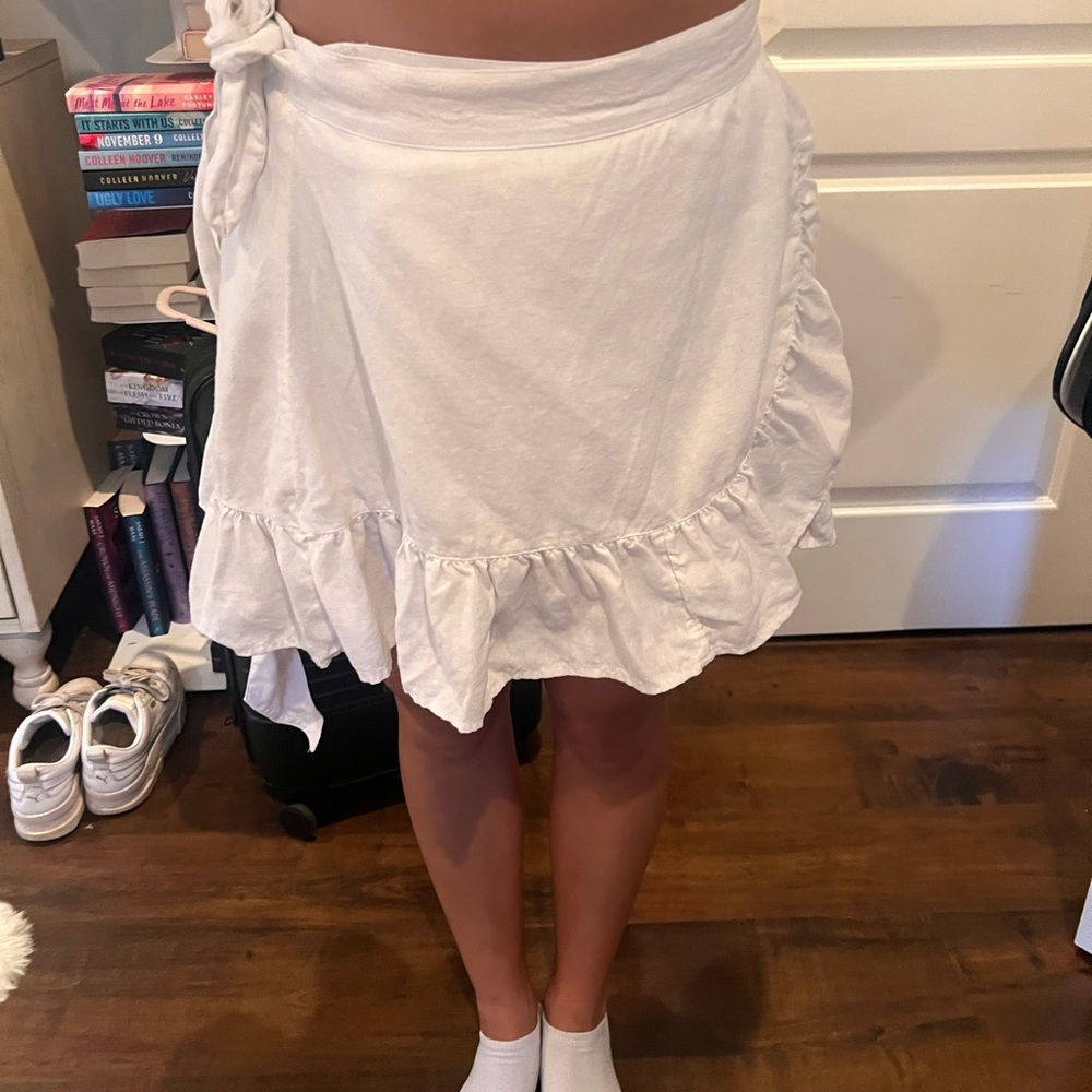 White linen Aerie wrap skirt